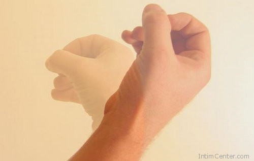 ferfi_keze_onkielegitest_vegez